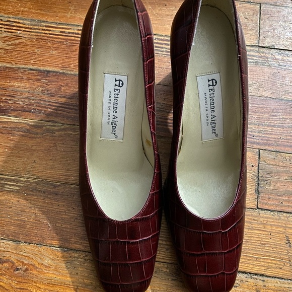 Etienne Aigner Brown Heeled Shoes with Classic Design vintage - Picture 1 of 5